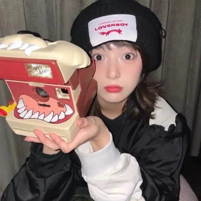 歌台艳帜